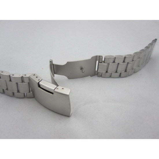 22MM STAINLESS STEEL BAND WITH DEPLOYMENT BUCKLE